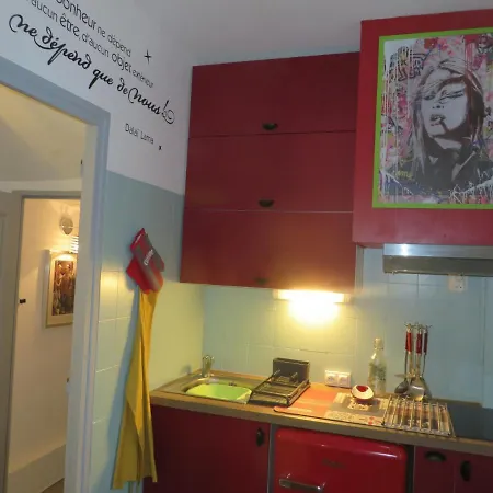 La Garconniere D'elio St Cyprien Апартаменты
